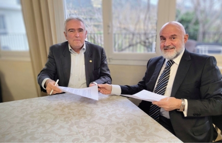 Raül Font-Quer (DG D.2202) y Herminio Peña (Presidente IPA Euskadi, International Police Association)